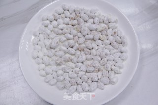 香脆花生米的做法步骤：5