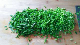韭菜炒鸡蛋的做法步骤：2