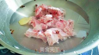 鲜菇排骨面的做法步骤：3