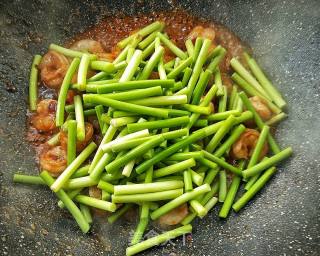 家常菜香辣虾仁炒蒜苔的做法步骤：10