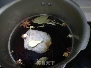 简单粗暴的卤牛肉的做法步骤：5