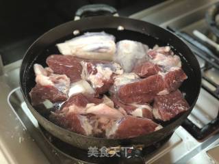卤牛肉的做法步骤：3