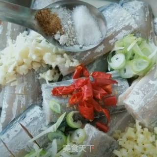 香酥带鱼的做法步骤：3