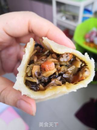 风味干菜什锦素蒸饺的做法步骤：15