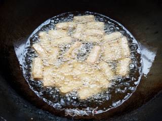 五花肉煲豆腐的做法步骤：7