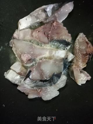 煎马鲛鱼的做法步骤：4