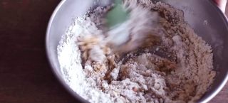 好吃不腻的黄豆小麦饼干的做法步骤：6
