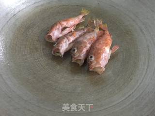 石干鱼白菜汤的做法步骤：3