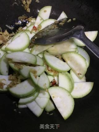 虾皮西葫芦的做法步骤：5