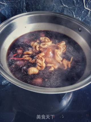 爆炒卤大肠的做法步骤：5