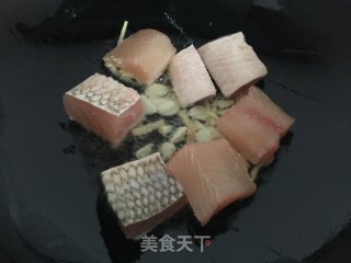 红烧鳡鱼的做法步骤：4