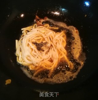 鸟巢煎蛋的做法步骤：3