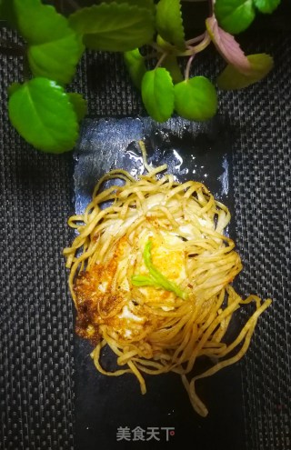 鸟巢煎蛋的做法步骤：6