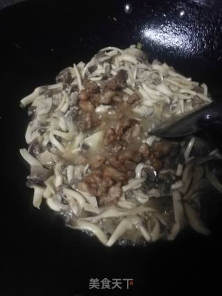 平菇炒肉片的做法步骤：9