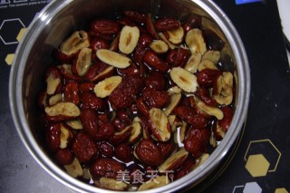 香甜枣泥蛋糕的做法步骤：1