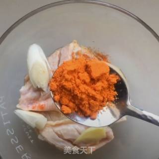 香酥鸡翅的做法步骤：1