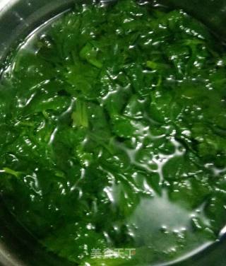 蒜泥拌芹菜叶的做法步骤：3