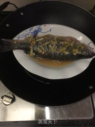 鲈鱼蒸黄豆酱的做法步骤：3