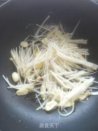 养生芹菜土豆丝的做法步骤：2