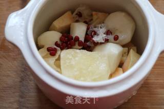 荸荠红薯红豆汤的做法步骤：2