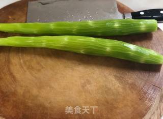 清炒莴笋的做法步骤：1