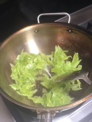 清炒莴笋的做法步骤：4