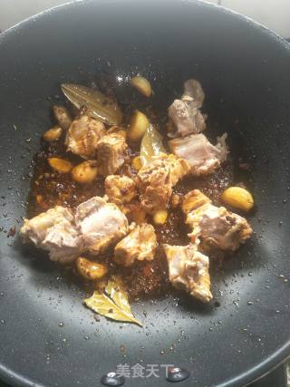 土豆烧排骨的做法步骤：6