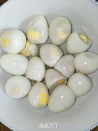 鹌鹑蛋烧肉的做法步骤：3