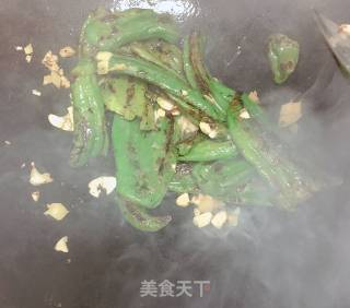 虎皮青椒的做法步骤：4
