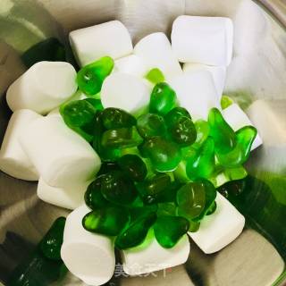 牛奶布丁的做法步骤：1