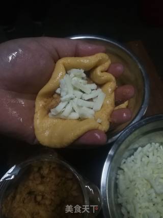 芝士肉松薯饼的做法步骤：6