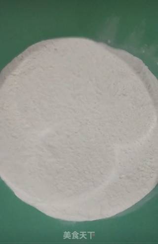 鸡蛋灌饼的做法步骤：1