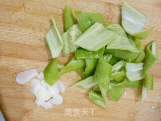 素炒菜瓜的做法步骤：3