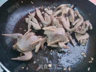 红烧鹌鹑的做法步骤：4