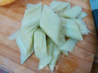 黄瓜炒鸡蛋的做法步骤：3