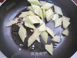 黄瓜炒鸡蛋的做法步骤：7