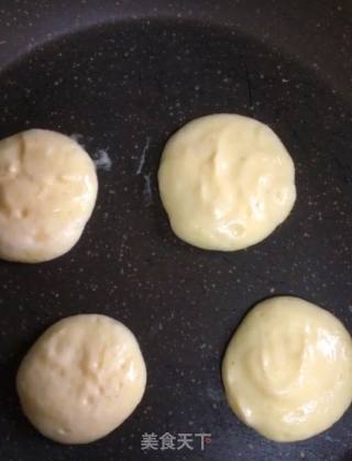 煎小松饼的做法步骤：9
