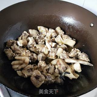 春笋焖鸡块的做法步骤：5