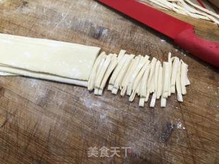 手擀面的做法步骤：5