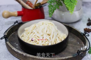 手擀面的做法步骤：8
