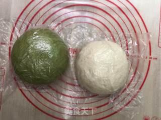 双色麻花火腿馒头卷的做法步骤：3