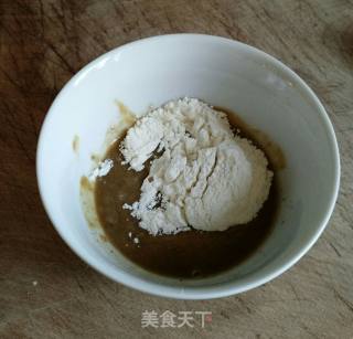 椒盐酥馍的做法步骤：2