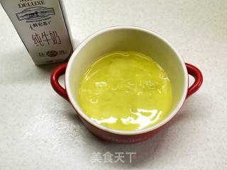蔓越莓牛奶炖蛋的做法步骤：1