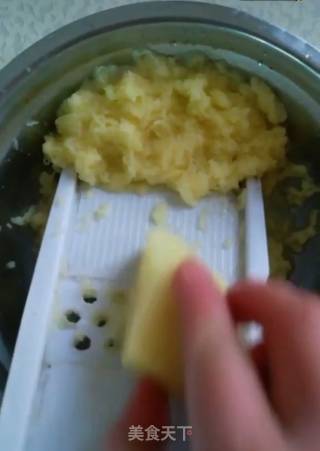 土豆芝麻饼的做法步骤：2