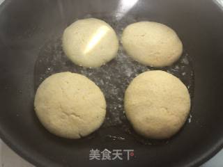 贴饼子的做法步骤：11