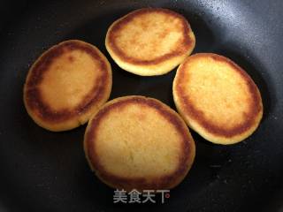 贴饼子的做法步骤：14