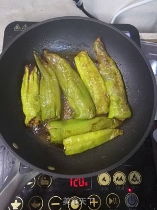 少油版油焖尖椒的做法步骤：9