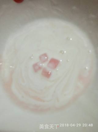 森林莓果酸奶沙拉黑暗料理的做法步骤：2