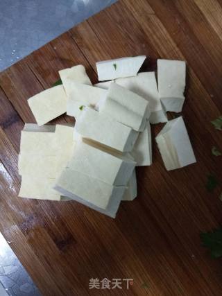 西芹炒豆干的做法步骤：2
