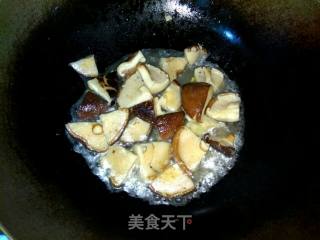 蒜苗香菇酱鸡蛋的做法步骤：8